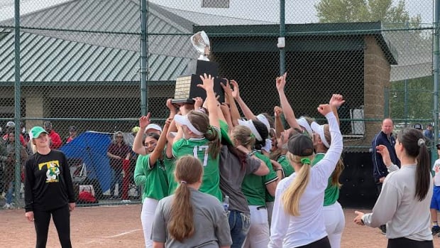Tumwater wins WIAA 2022 Class 2A softball title over Othello in Selah