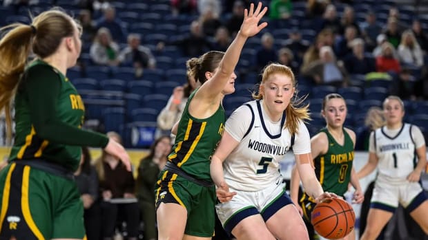 2022-23 Washington girls basketball: Woodinville vs. Richland, Class 4A tournament, first round