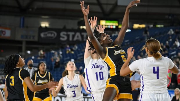 2022-23 Washington high school girls basketball: Lake Washington vs. Lincoln of Tacoma, Class 3A quarterfinals