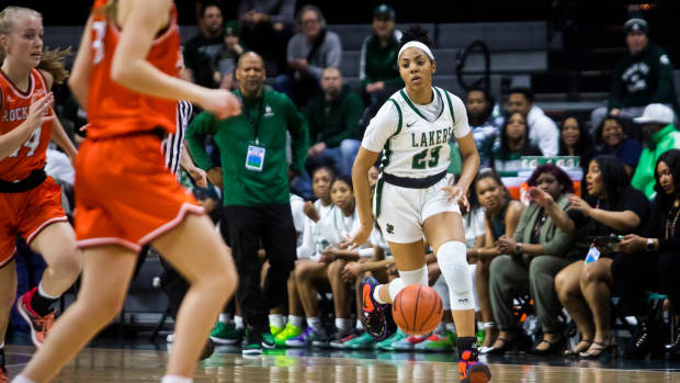 Michigan girls high school basketball: West Bloomfield vs. Rockford in the 2023 MHSAA D1 state finals