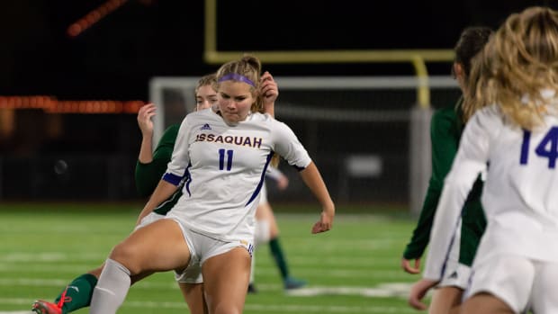 WIAA Class 4A and 3A girls soccer finals 2022 - Skyline vs. Issaquah and Bellevue vs. Roosevelt (Maggie Dutra)