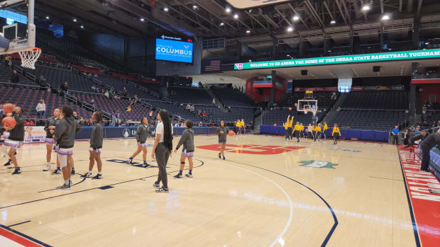 Ottawa-Glandorf and Africentric warm up before the 2024 OHSAA Division II state championship game.