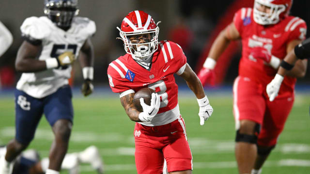 Mater Dei’s Ajon Bryant breaks for a big touchdown against Sierra Canyon in the CIF Southern Section Division 1 semifinal in Santa Ana, Calif. on Friday, Nov. 17, 2023.