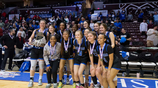 The Lutheran St. Charles Cougars captured the Missouri Class 5 championship.  
