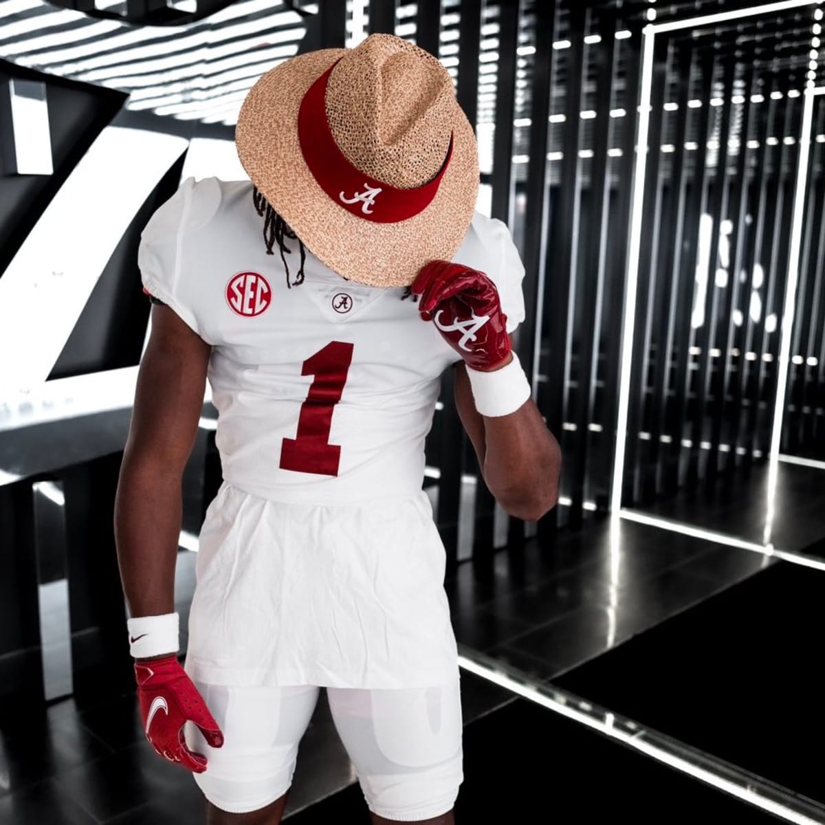 Terry Bussey, nation's top athlete, dons Alabama football jersey ahead of  decision - Sports Illustrated High School News, Analysis and More
