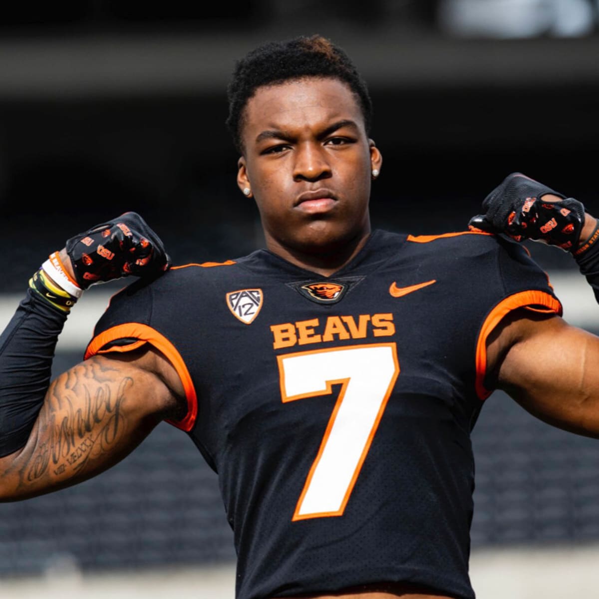 Oregon State football recruiting: 4-star DL Kelze Howard commits to Beavers  on CBS Sports HQ 