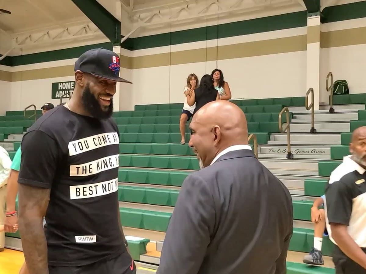 LeBron James, NBA's all-time leading scorer, continues to make St.  Vincent-St. Mary, Akron proud - Sports Illustrated High School News,  Analysis and More