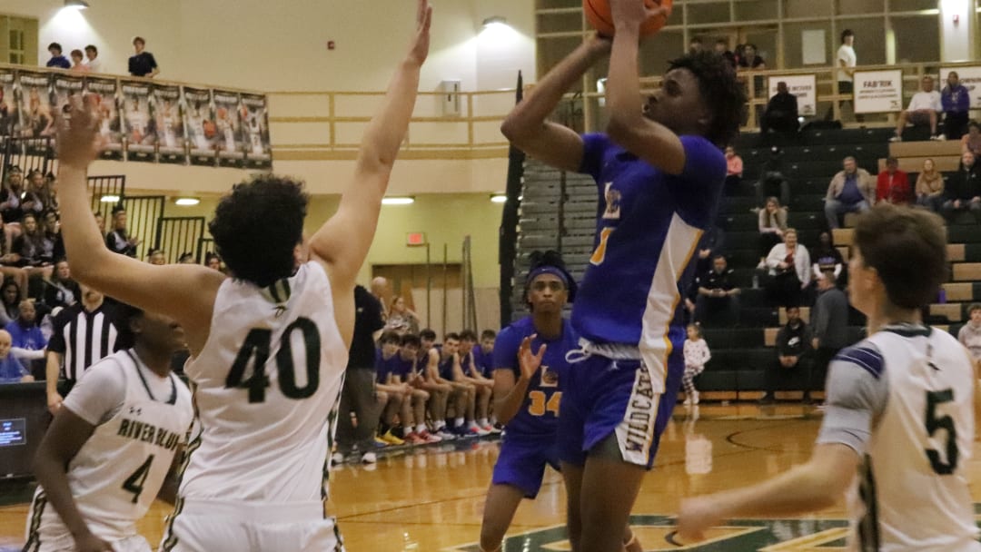 Lexington boys take control in second-half to topple River Bluff