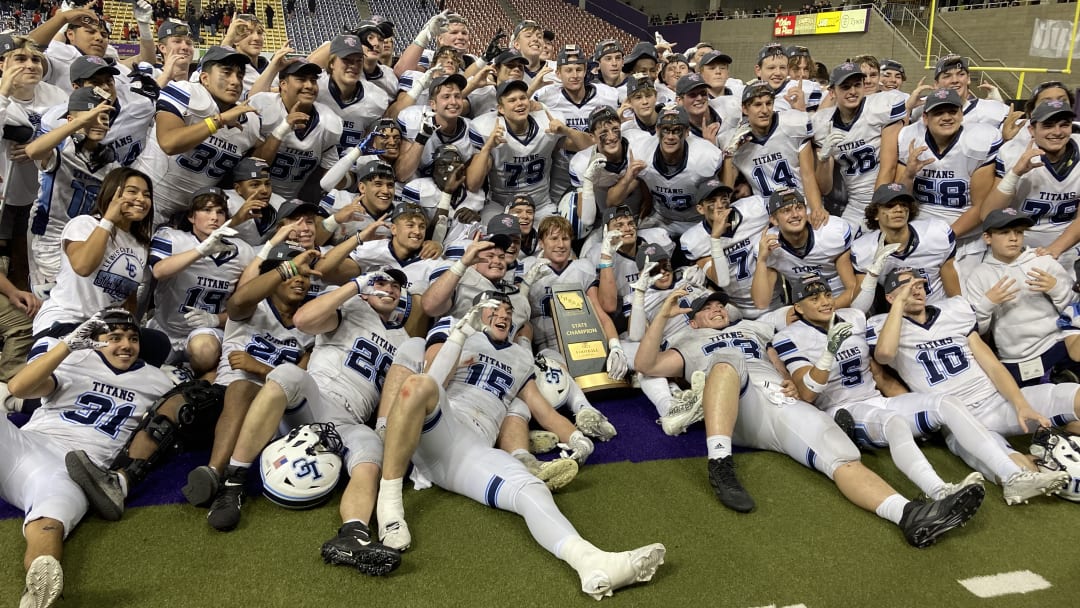 Iowa high school football 4A state championship: Lewis Central holds off Western Dubuque