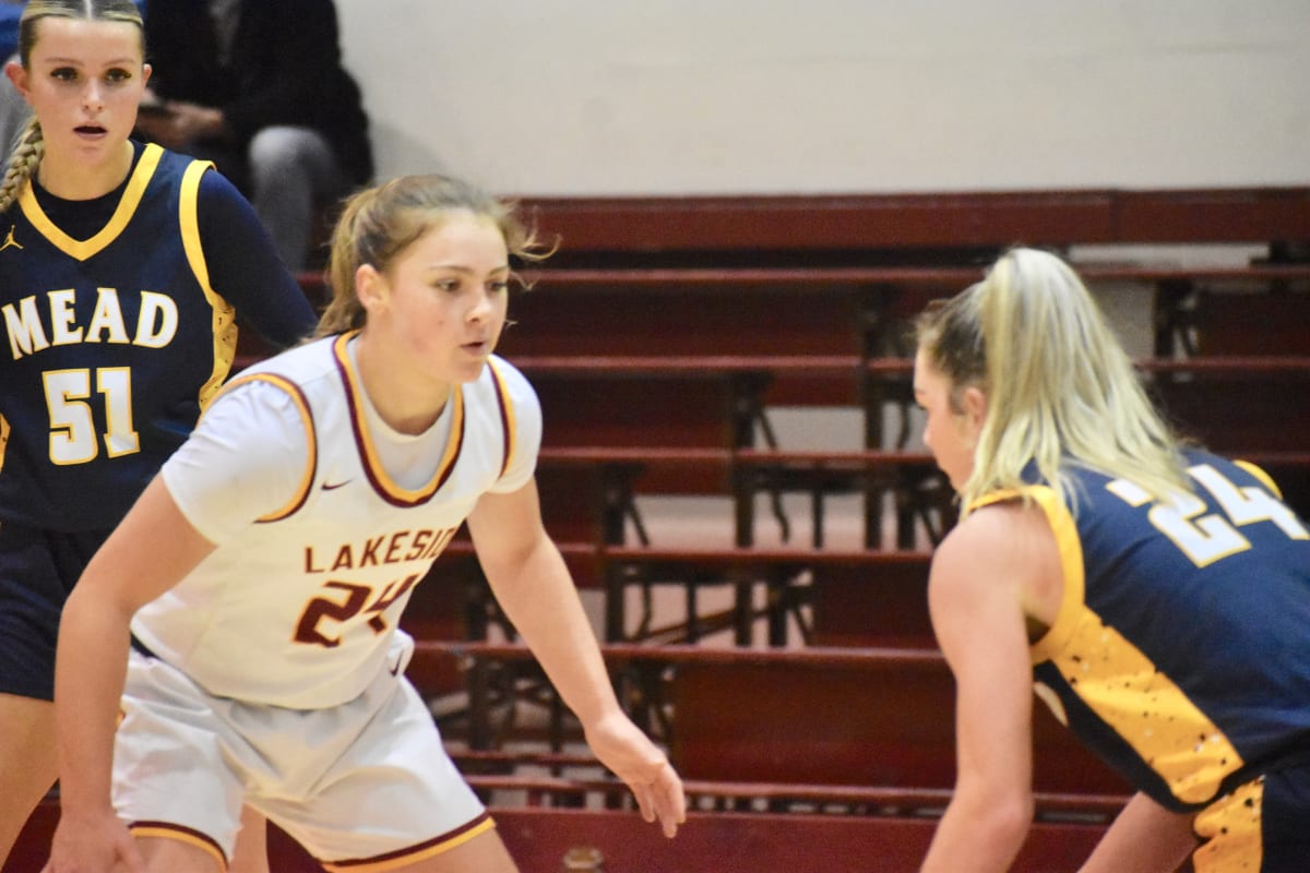 Mead fends off Lakeside of Seattle in girls basketball thriller, 62-60, at Puget Sound Holiday Classic