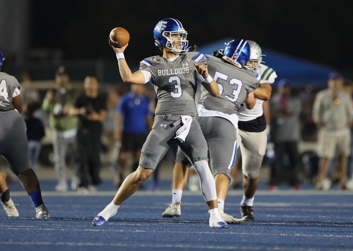 Folsom’s Sophomore Quarterback Leads Team to Victory with Five Touchdowns