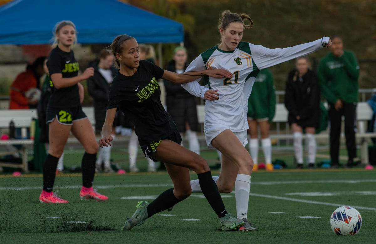 Top High School Girls Soccer Defenders in Oregon – Profiles, Quotes, and Scouting