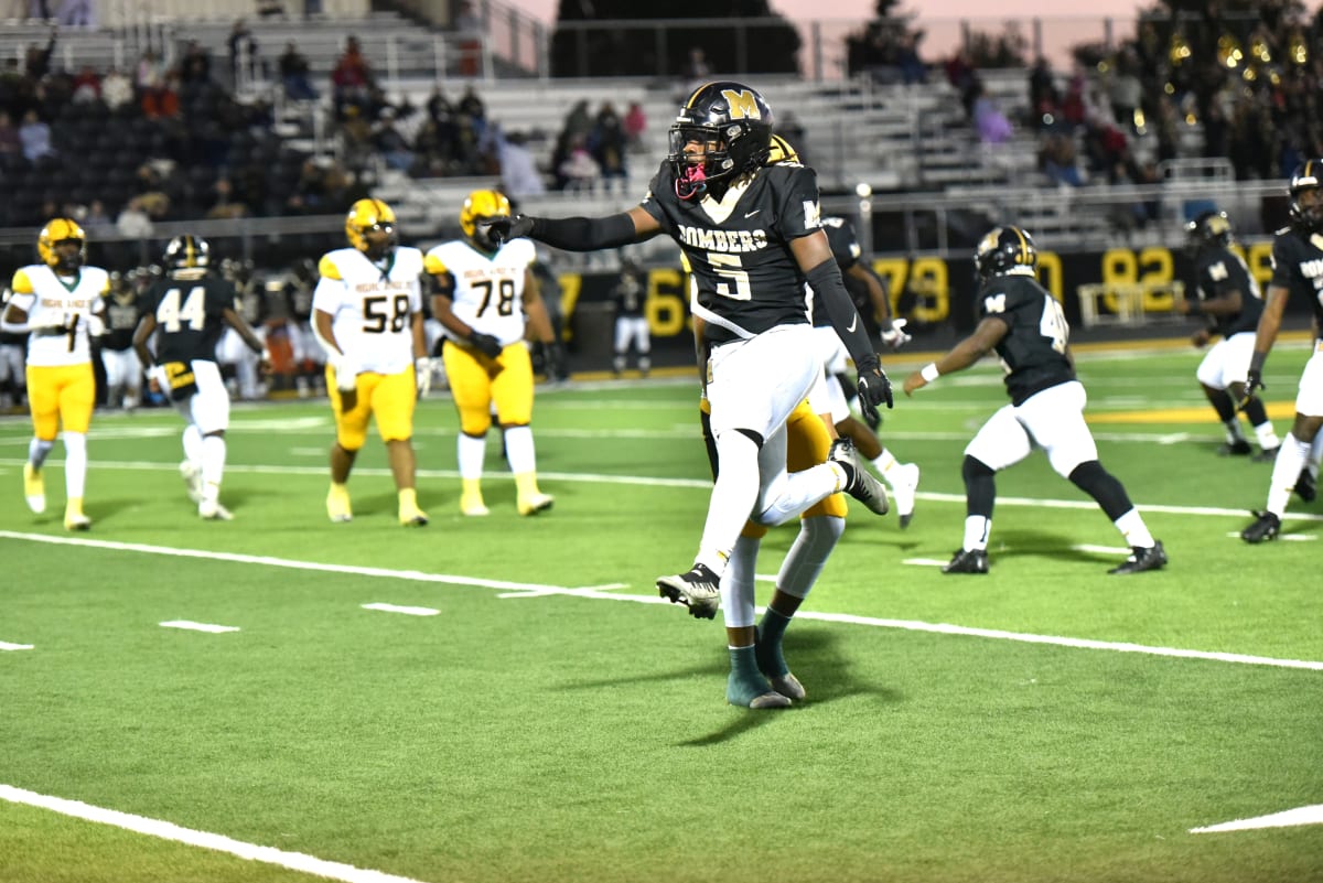 Midwest City dominates Lawton MacArthur 42-7, handing them first loss of the season