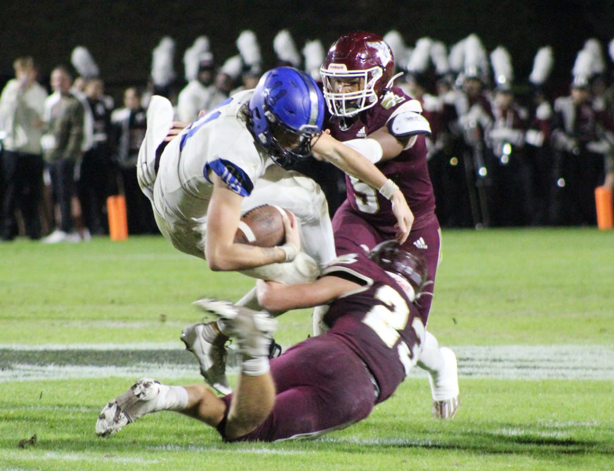 Bartram Trail Bears Defeat Niceville Eagles 28-21 in Thrilling Playoff Victory