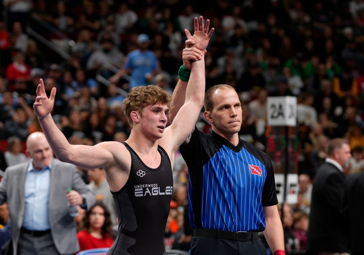 Meet Iowa’s Top 138-Pound High School Wrestlers: State Champions and Standout Athletes