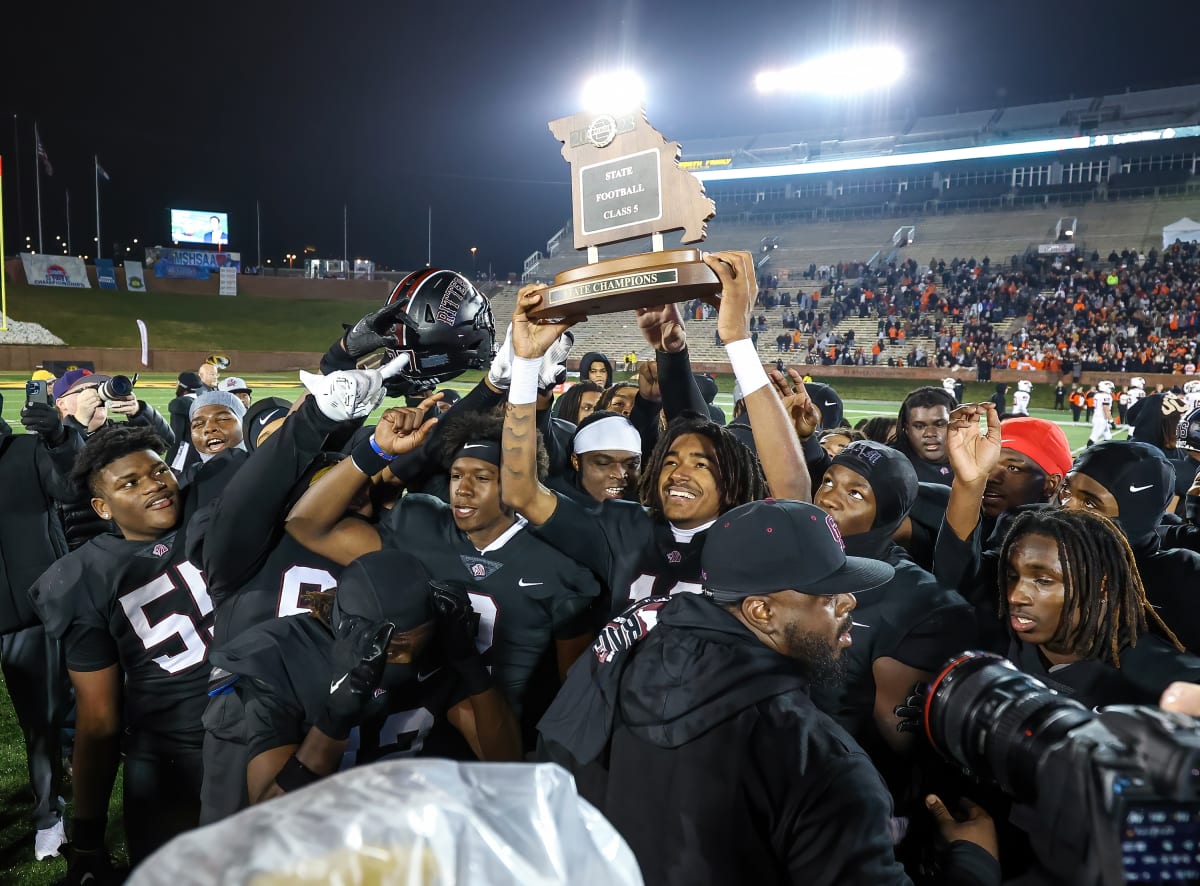 Cardinal Ritter Clinches Missouri Class 5 Football Title with 38-25 Victory