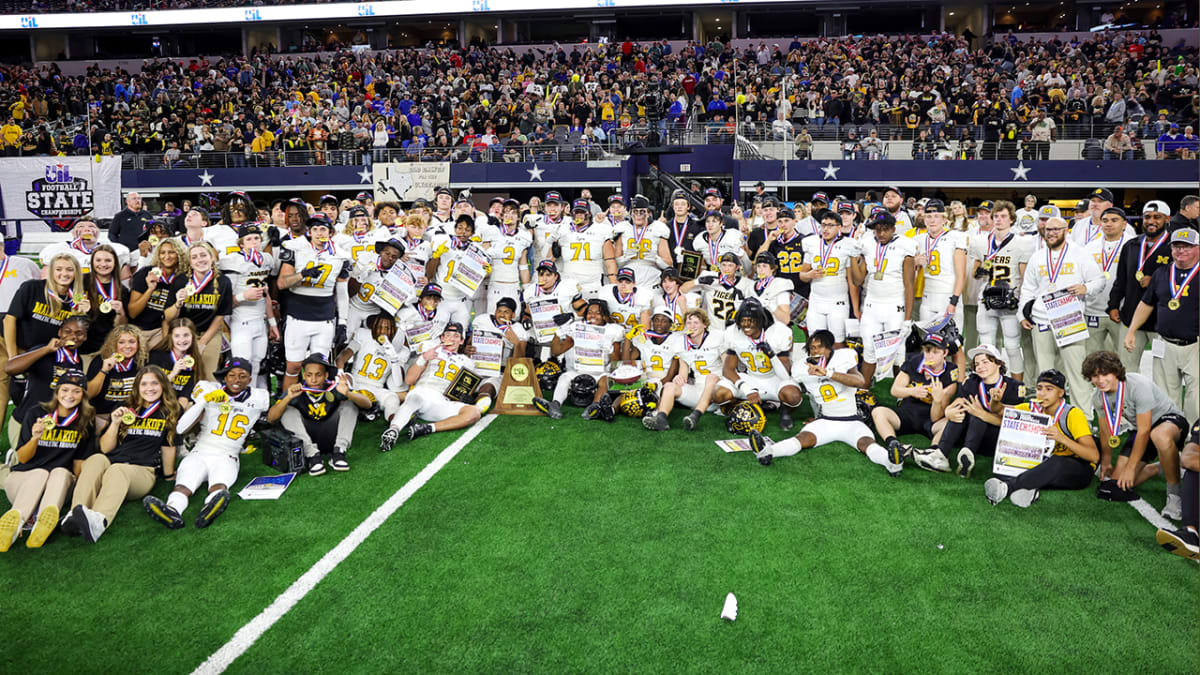 Look: Malakoff edges Franklin to claim Texas 3A Division 1 state football championship