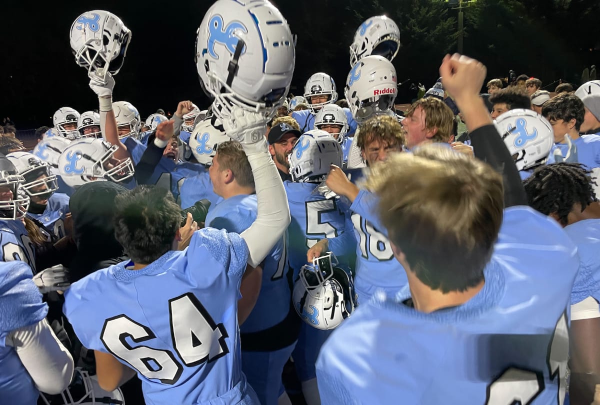 Lakeridge dominates Lake Oswego in Battle of the Lake, secures momentum for state playoffs
