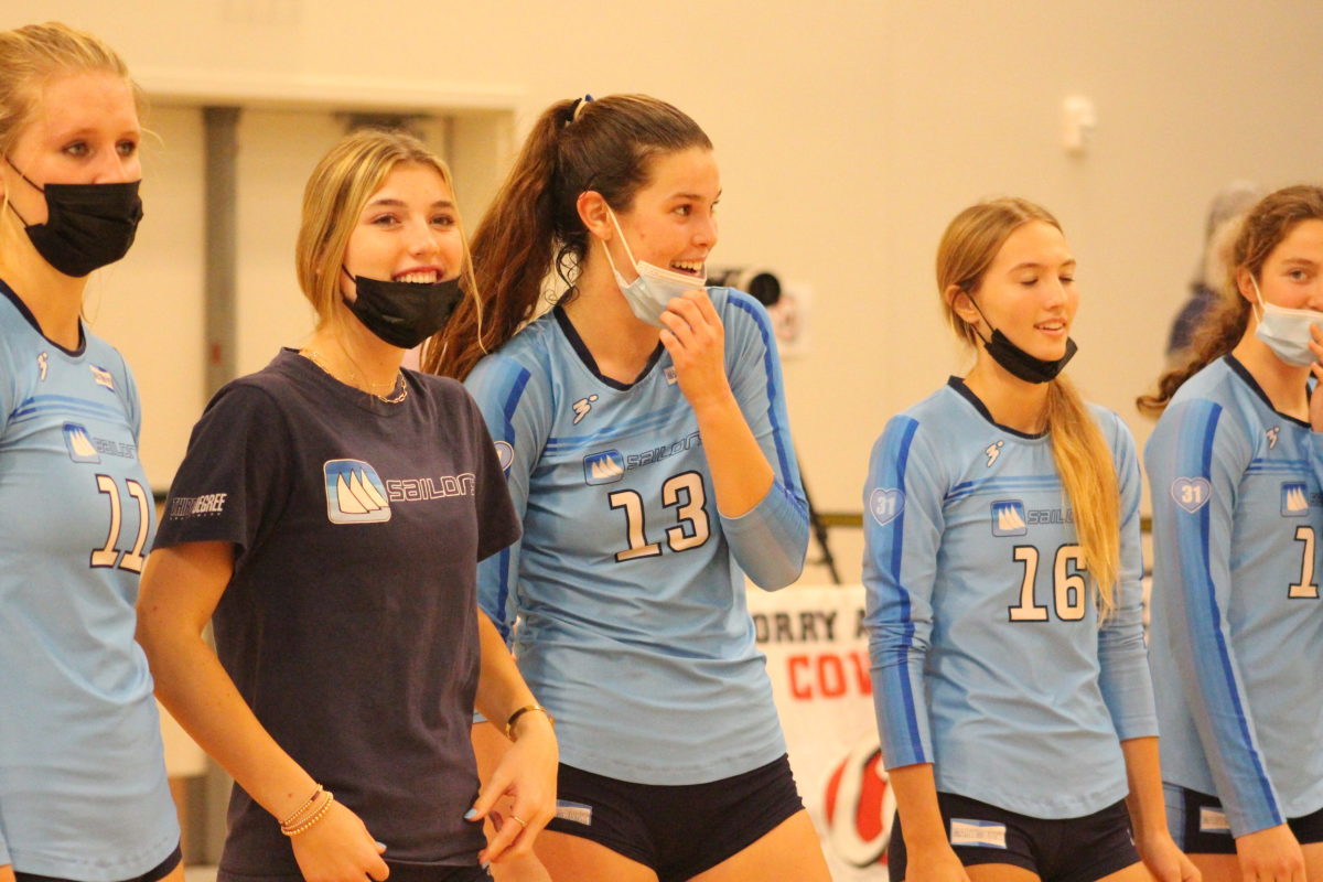 Mater-Dei-vs.-Marymount-girls-volleyball_7617