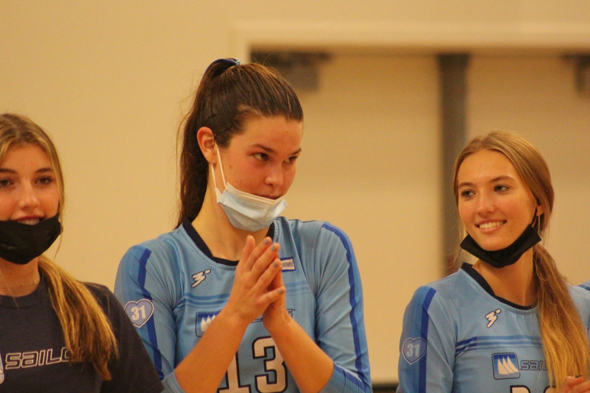 Mater-Dei-vs.-Marymount-girls-volleyball_7639