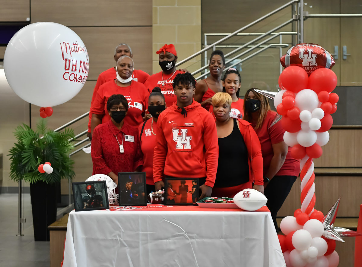 klein-cain-texas-national-football-signing-day00001