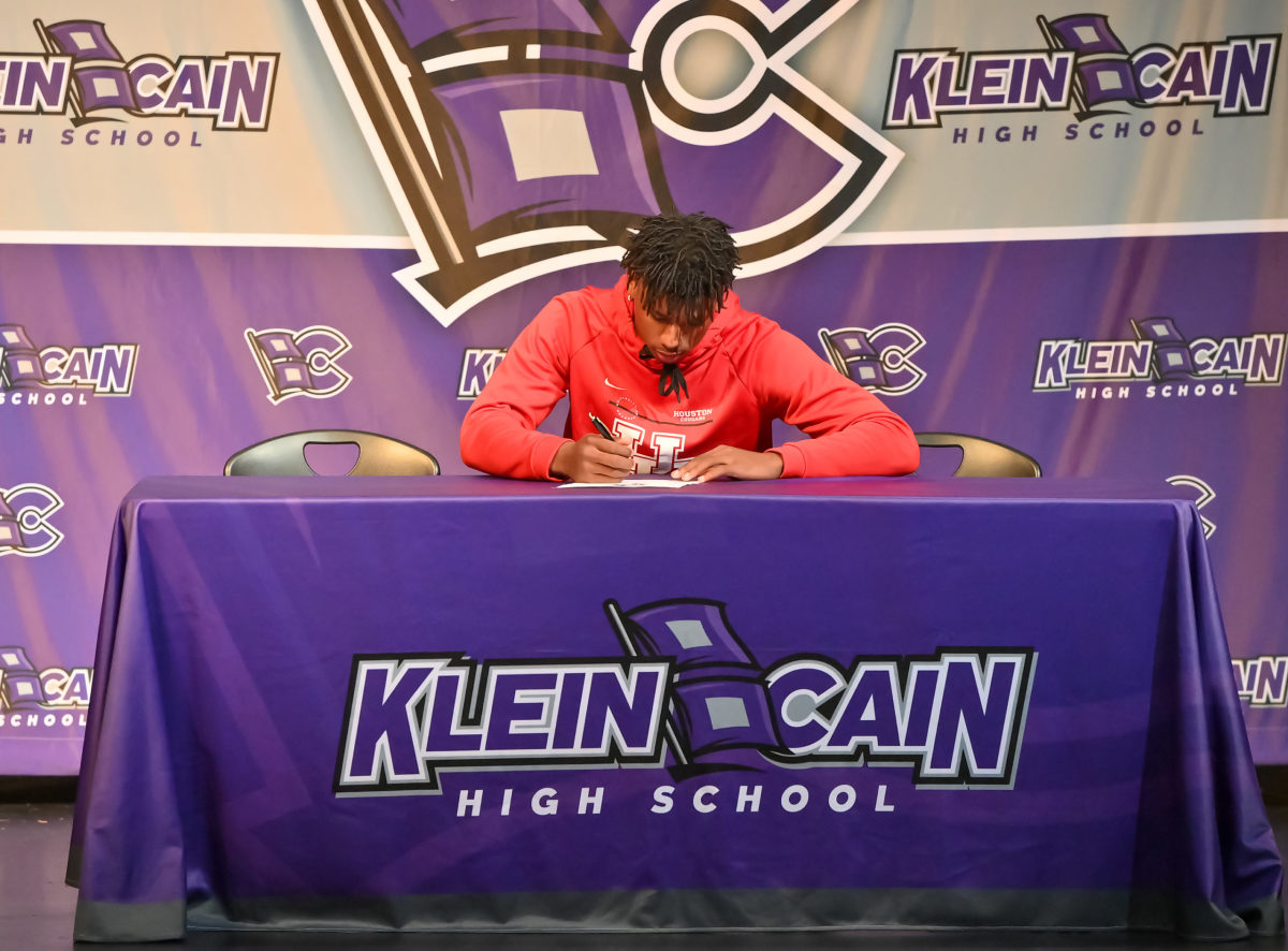 klein-cain-texas-national-football-signing-day00018