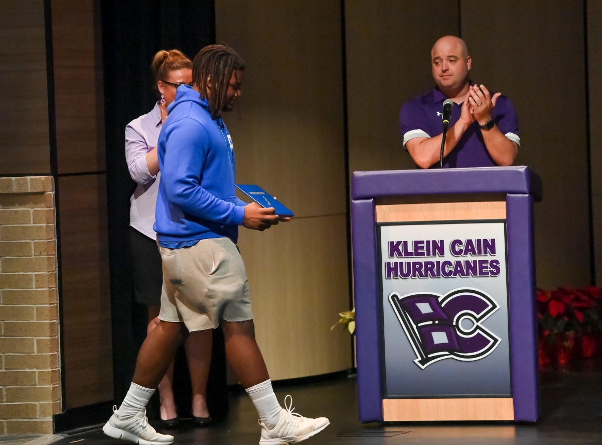 klein-cain-texas-national-football-signing-day00022