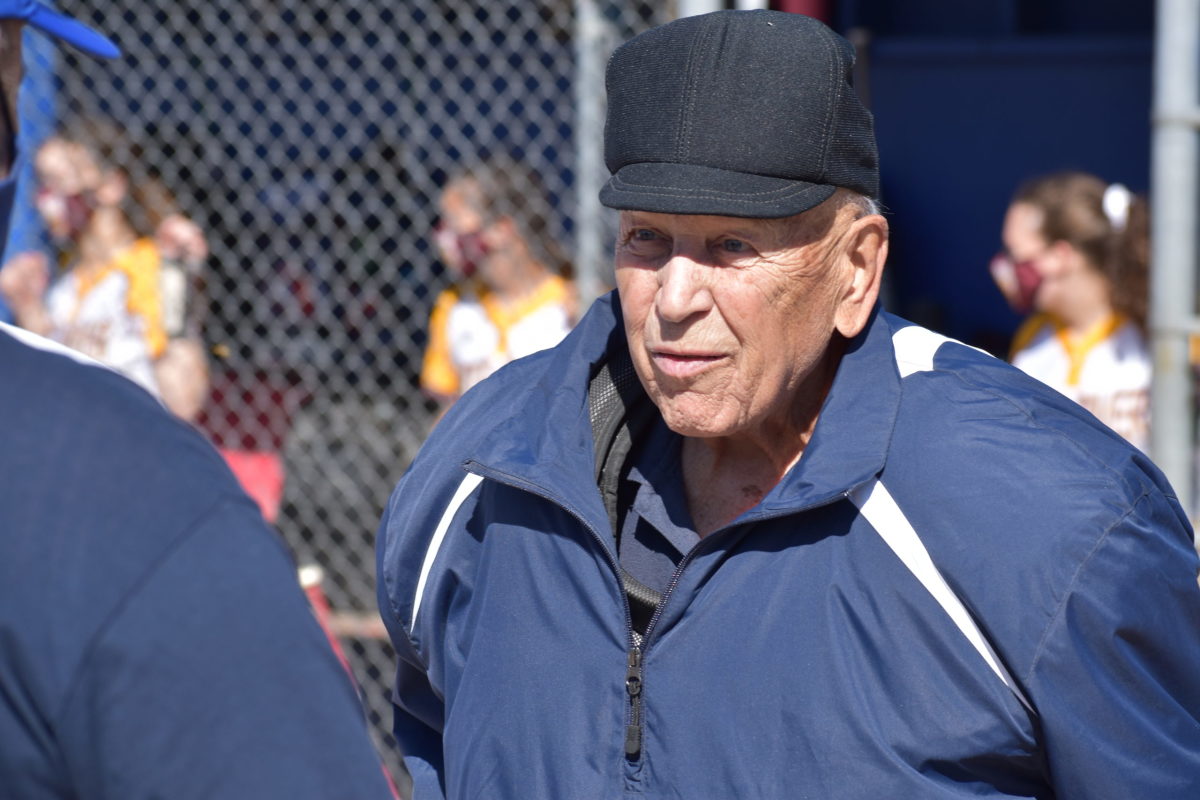 Dick Hassan, 89-year-old baseball umpire