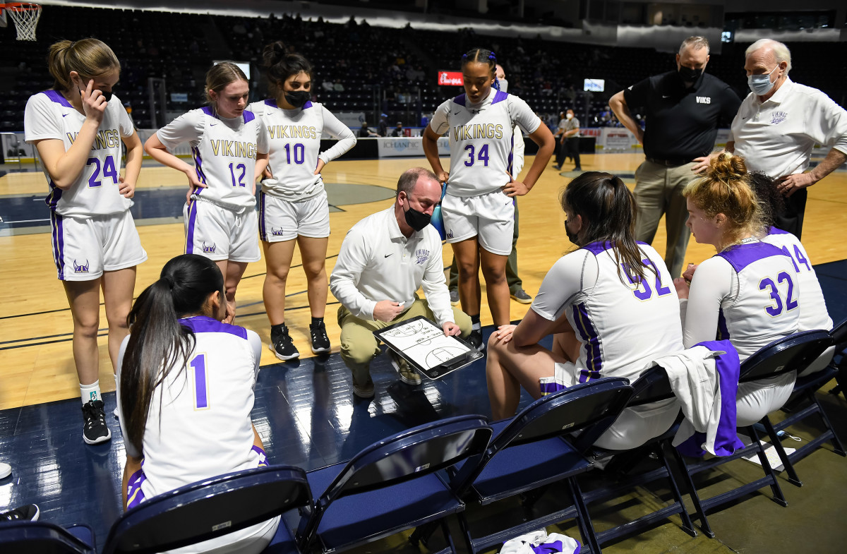 Randall Edens, Lake Stevens girls basketball coach who takes Issaquah job in spring of 2023 after 18 seasons.