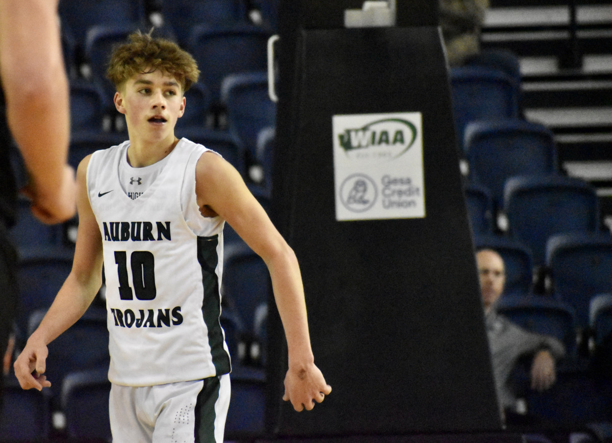 Kaden Hansen finished with 24 points — including six 3s — in Auburn's first round win over Kennewick in the Tacoma Dome Wednesday.