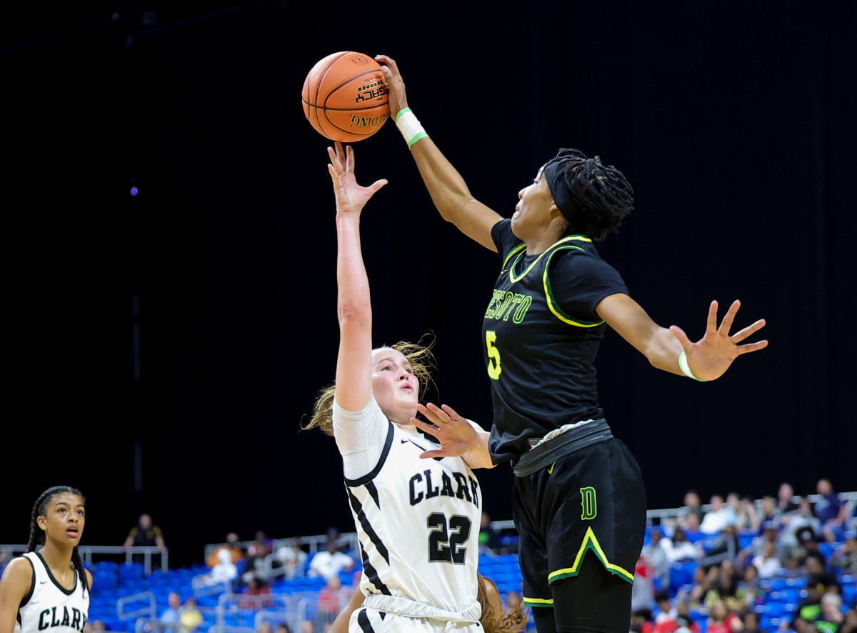 UIL 6A Girls Basketball Semifinal March 4, 2022. DeSoto vs Northside Clark. Photo-Tommy Hays45