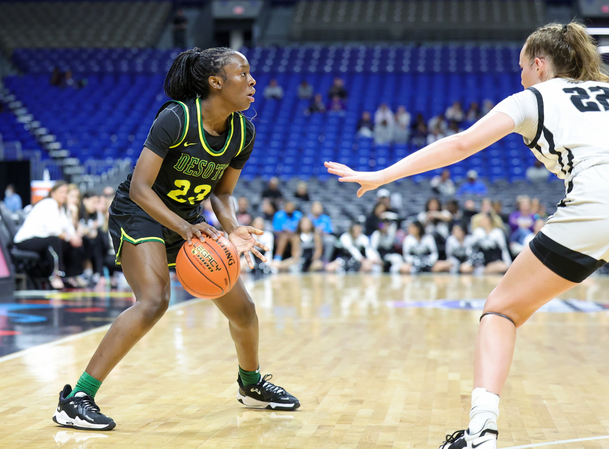 UIL 6A Girls Basketball Semifinal March 4, 2022. DeSoto vs Northside Clark. Photo-Tommy Hays58