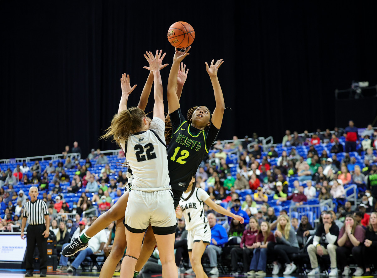 UIL 6A Girls Basketball Semifinal March 4, 2022. DeSoto vs Northside Clark. Photo-Tommy Hays66