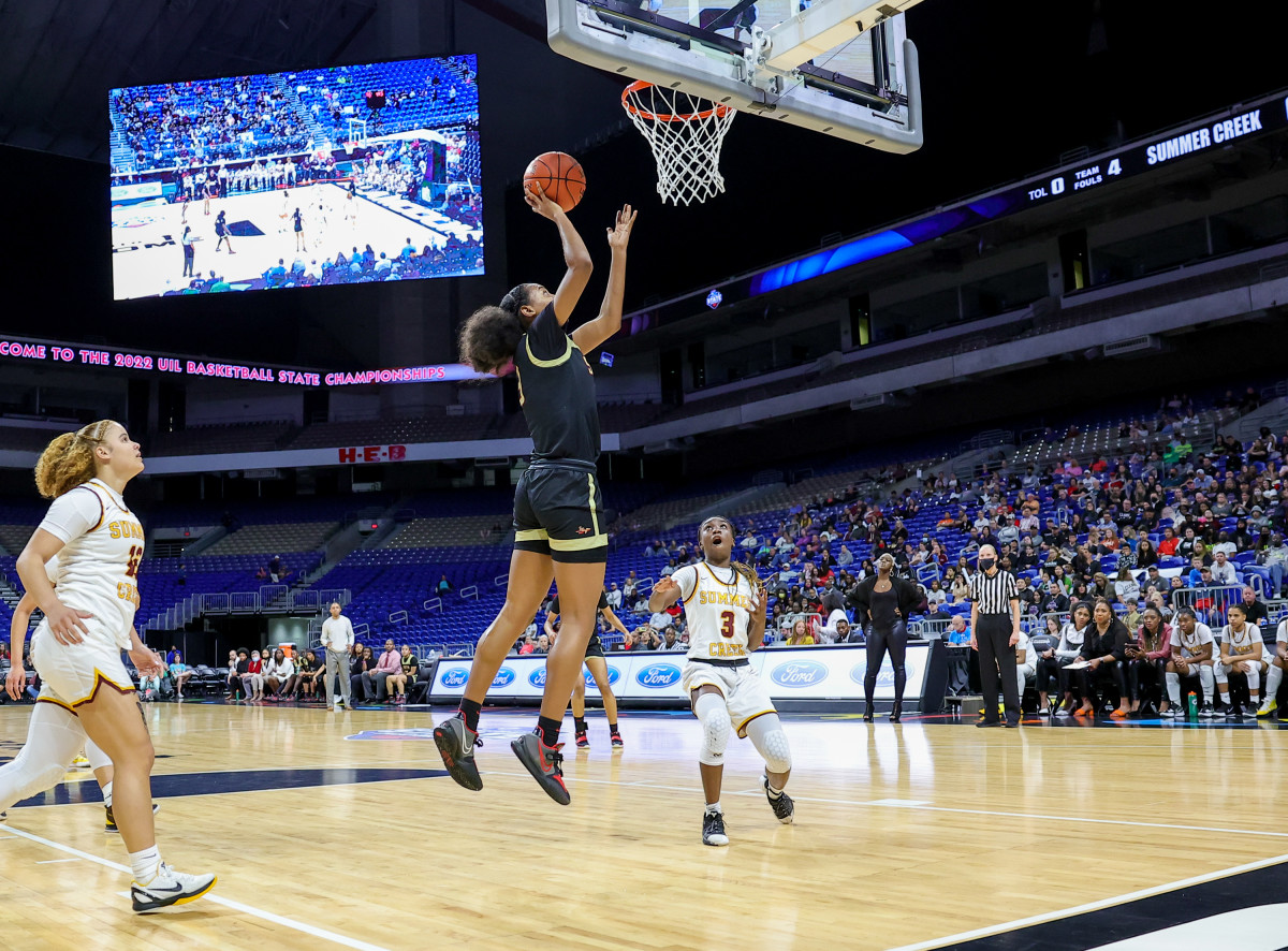 UIL 6A Girls Basketball Semifinal March 4, 2022. Humble Summer Creek vs South Grand Prairie. Photo-Tommy Hays92
