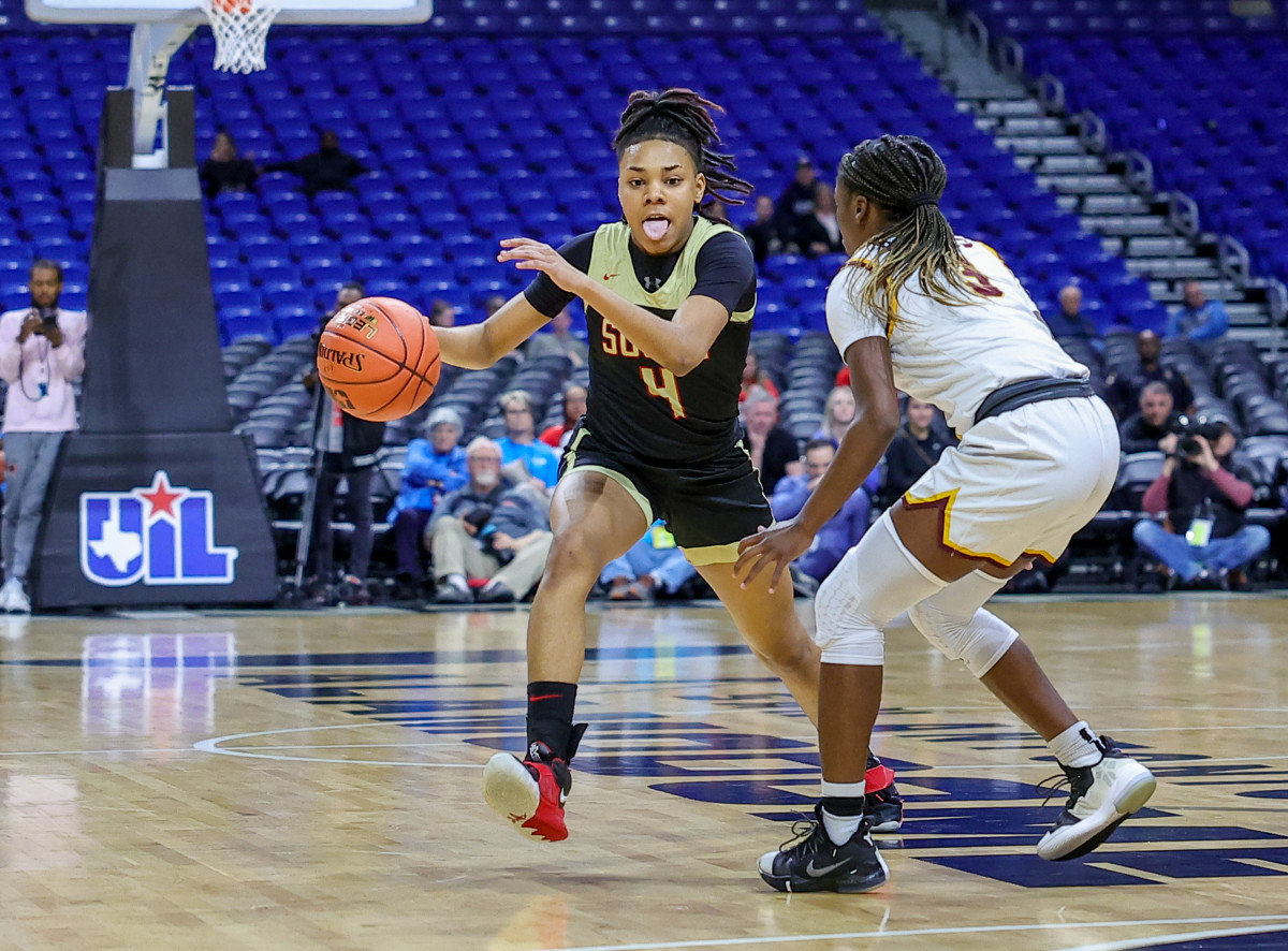 UIL 6A Girls Basketball Semifinal March 4, 2022. Humble Summer Creek vs South Grand Prairie. Photo-Tommy Hays89