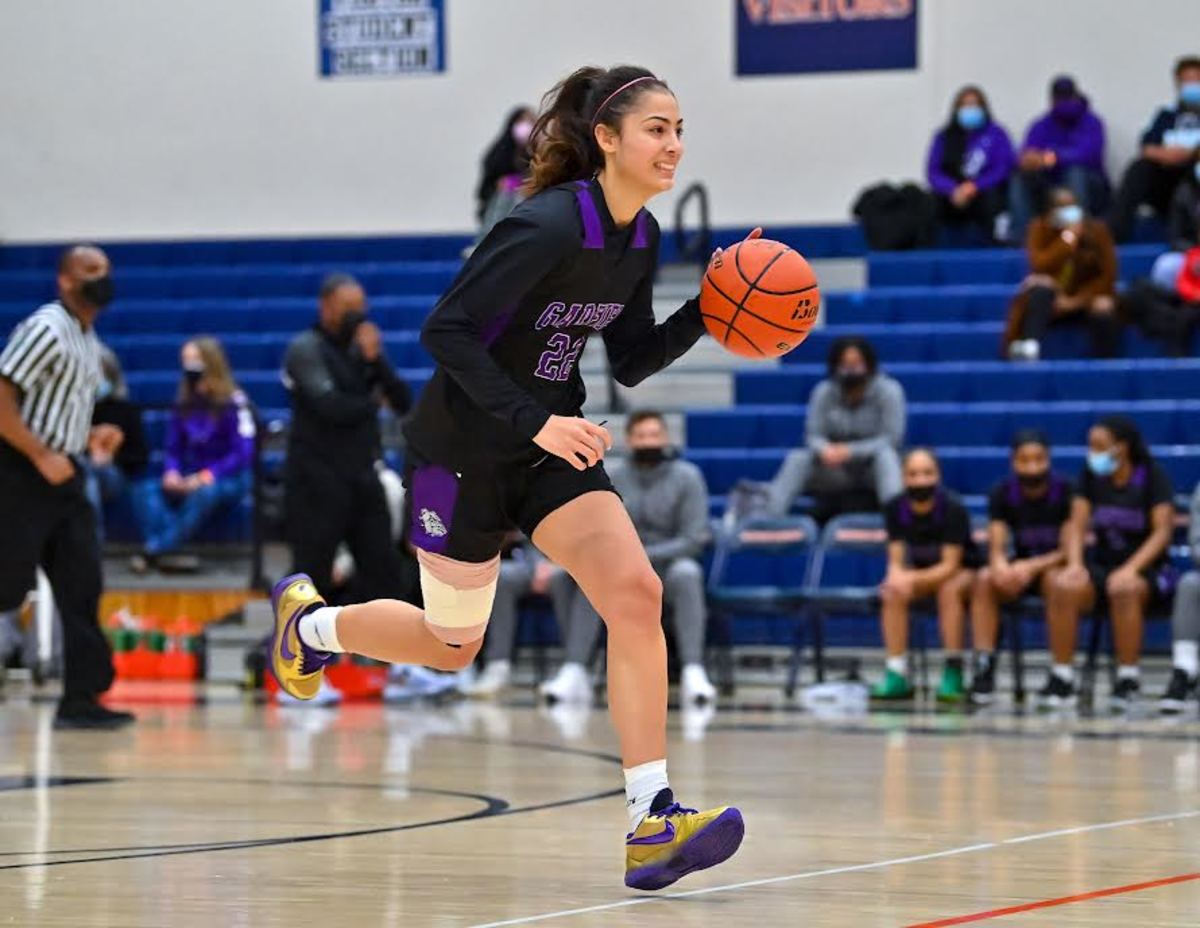 Garfield star Katie Fiso has signed with the Oregon Ducks.