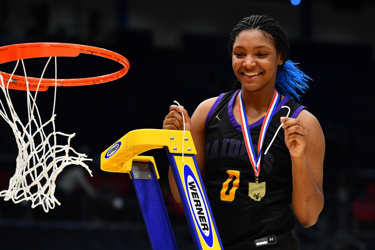SBLive Ohio's girls basketball player of the year Imarianah Russell (photo by Ben Jackson)