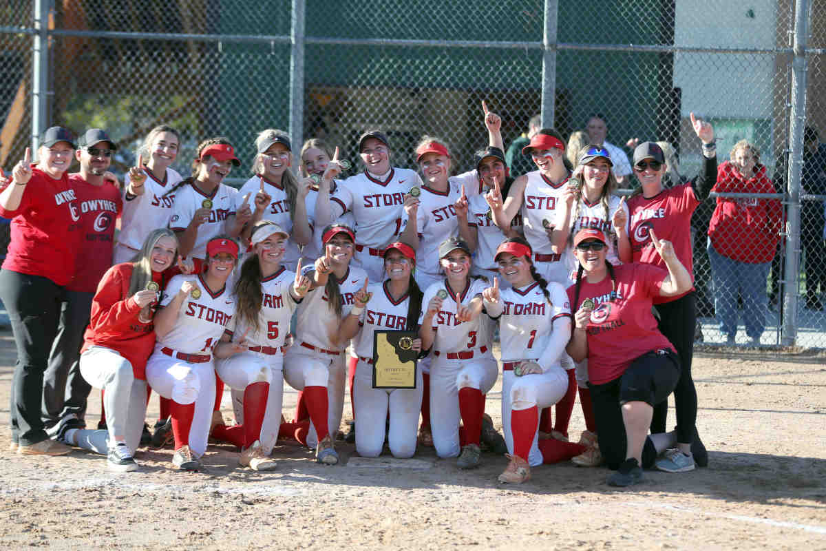 First-year school Owyee defeats Eagle to win first Class 5A District III softball title
