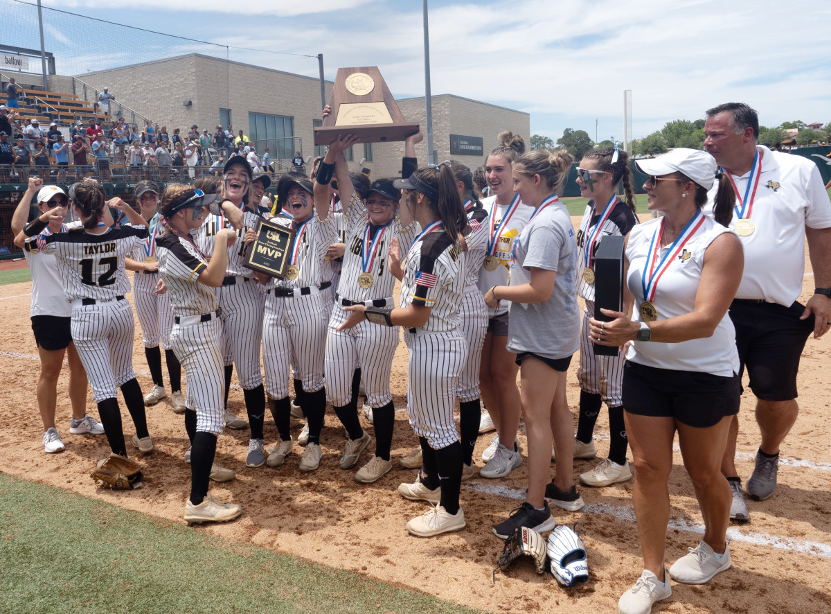 Photos Liberty defeats Sweeny to win backtoback Texas 4A state