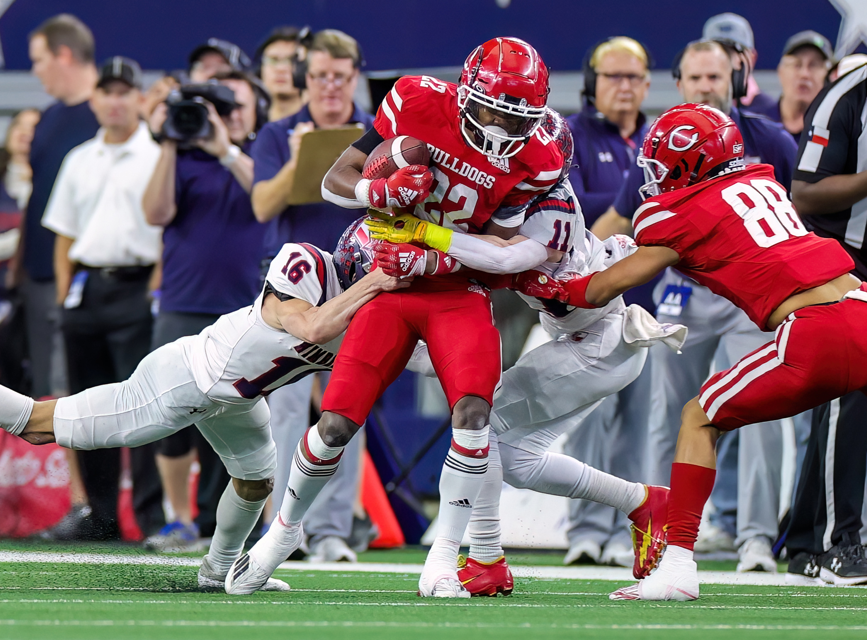 Top 10 returning running backs in college football for the 2023