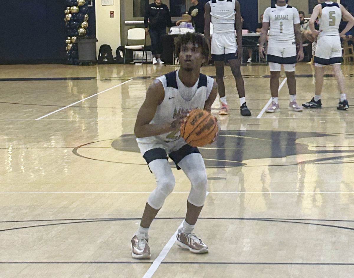 Senior guard Joshua Middlebrooks erupted for 21 of his game-high 31 points in the second half as Miami High pulled away for a 70-41 win over North Miami Beach.