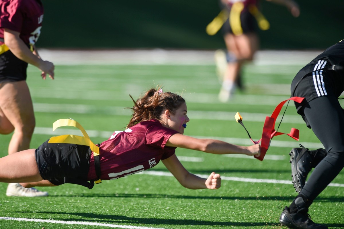 This is from girls flag football game in Florida last season, Lakeside's Sarah Horner (15) dives for flags vs Swainsboro. Photo: Katie Goodale/USA Today Network