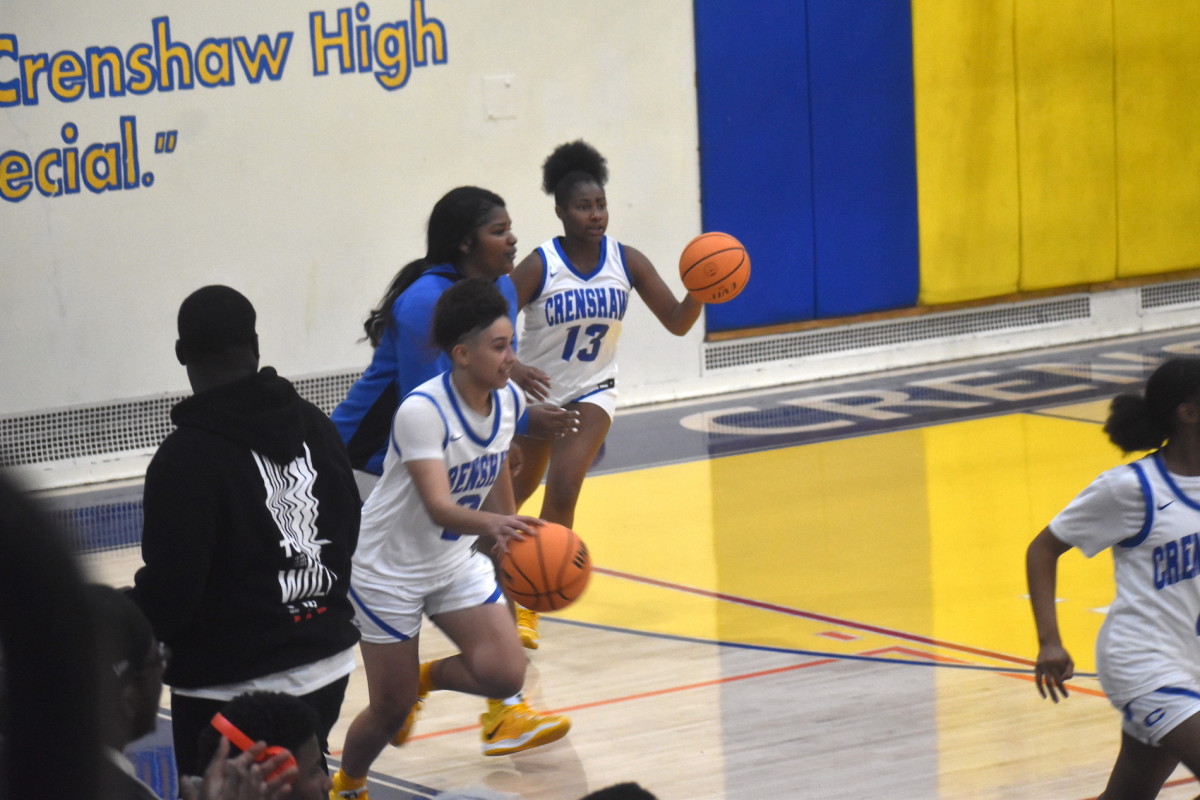 Crenshaw girls basketball fires on all cylinders, beats Palisades