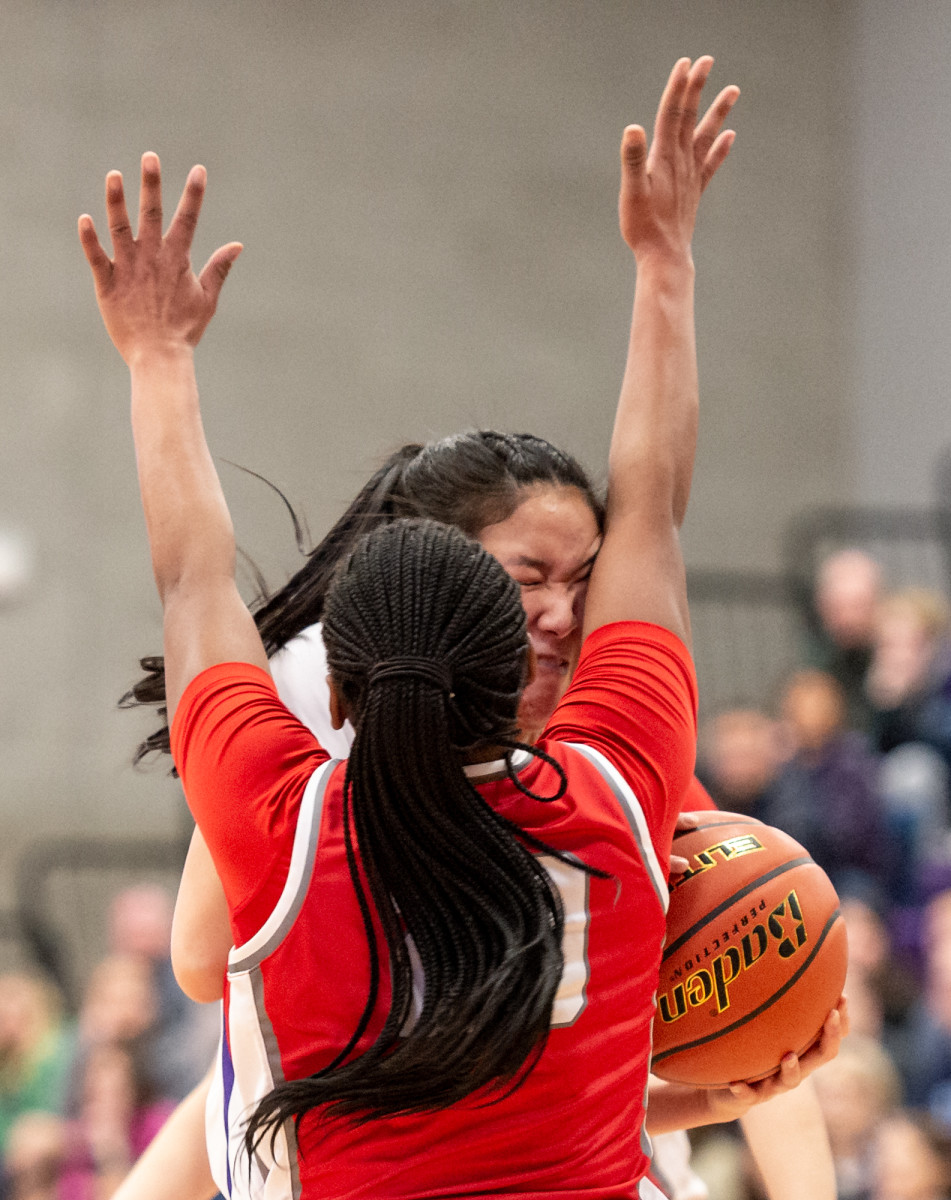 2022-23 Washington girls basketball: Stanwood at Lake Washington in Class 3A regionals in Kirkland
