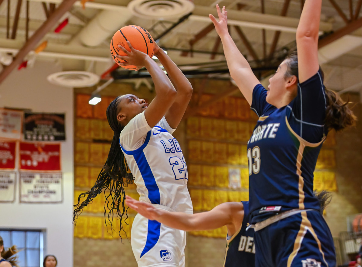 Tajianna Avant-Roberts, shown playing for La Jolla Country Day last season, is at Montverde Academy in Florida for her senior season. Photo Justin Fine/SBLive Sports