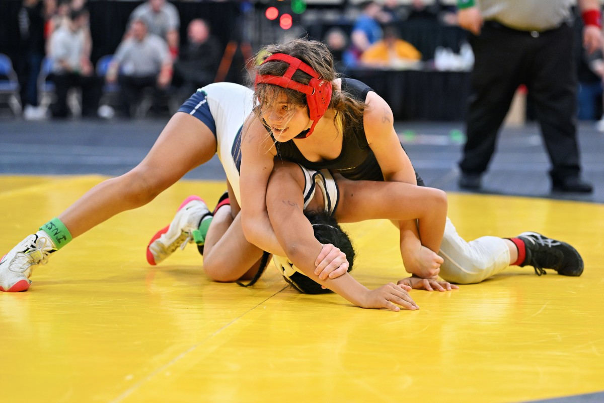 a Oregon 6A:5A Girls wrestling state finals 2023 Leon Neuschwander 3