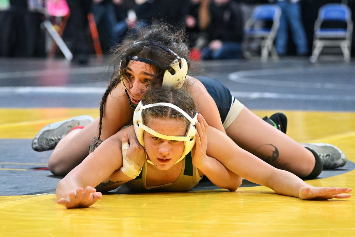 a Oregon 6A:5A Girls wrestling state finals 2023 Leon Neuschwander 18
