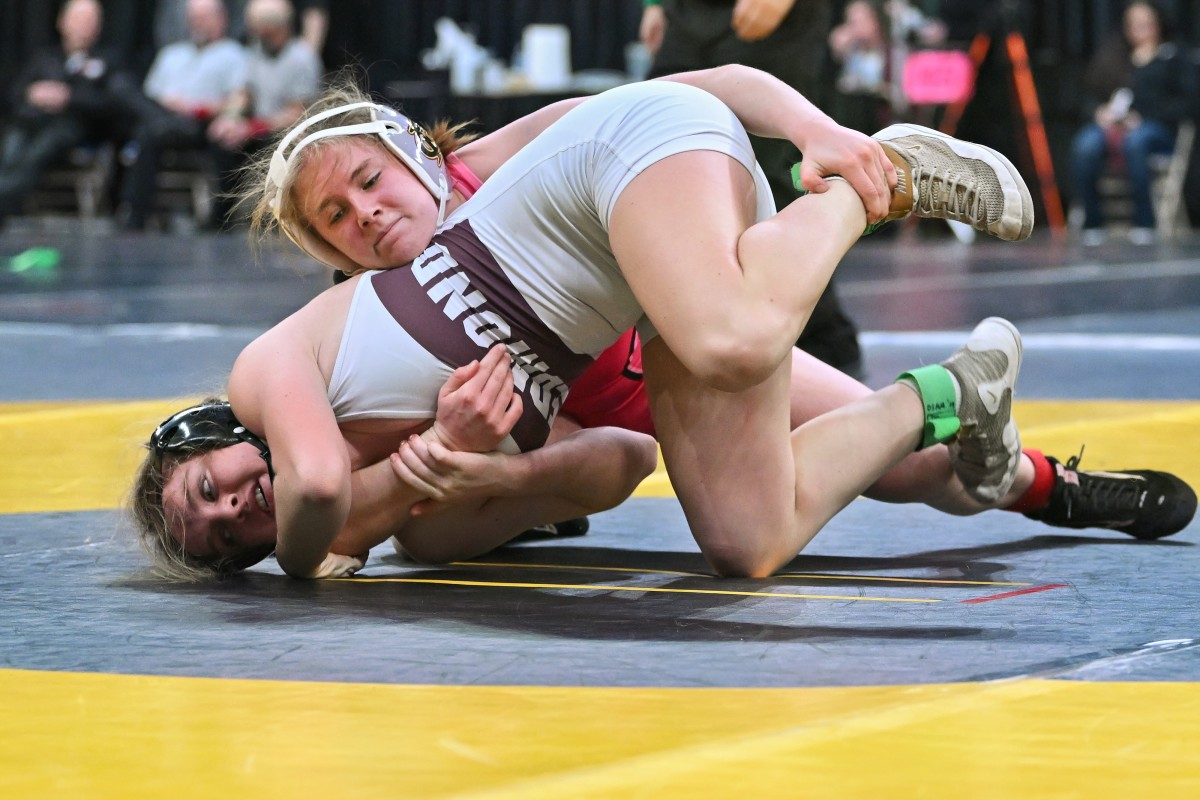 a Oregon 6A:5A Girls wrestling state finals 2023 Leon Neuschwander 40