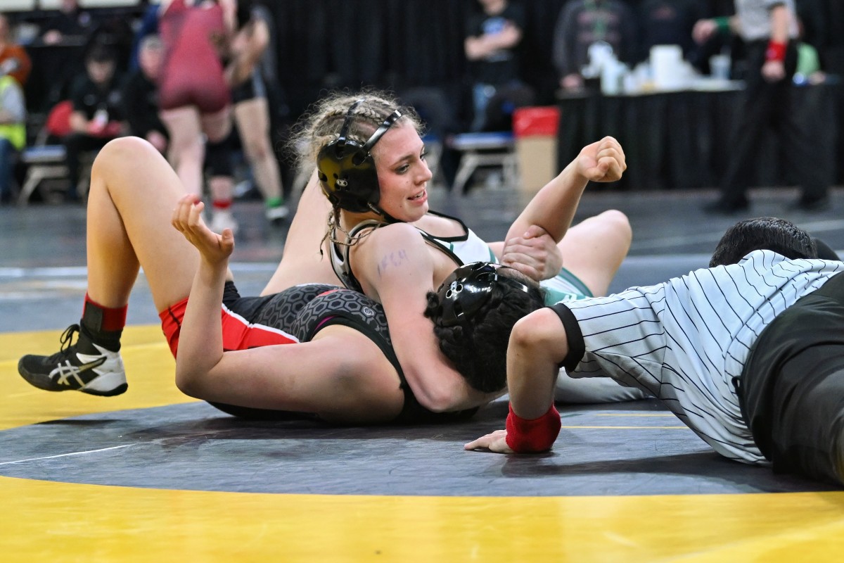 a Oregon 6A:5A Girls wrestling state finals 2023 Leon Neuschwander 48