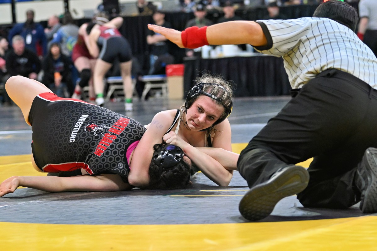 a Oregon 6A:5A Girls wrestling state finals 2023 Leon Neuschwander 47